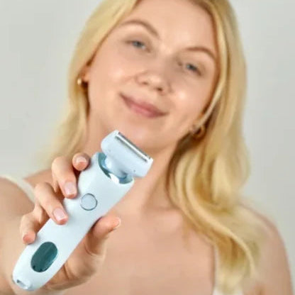 SilkBabe™ | On The Go Lady Shaver